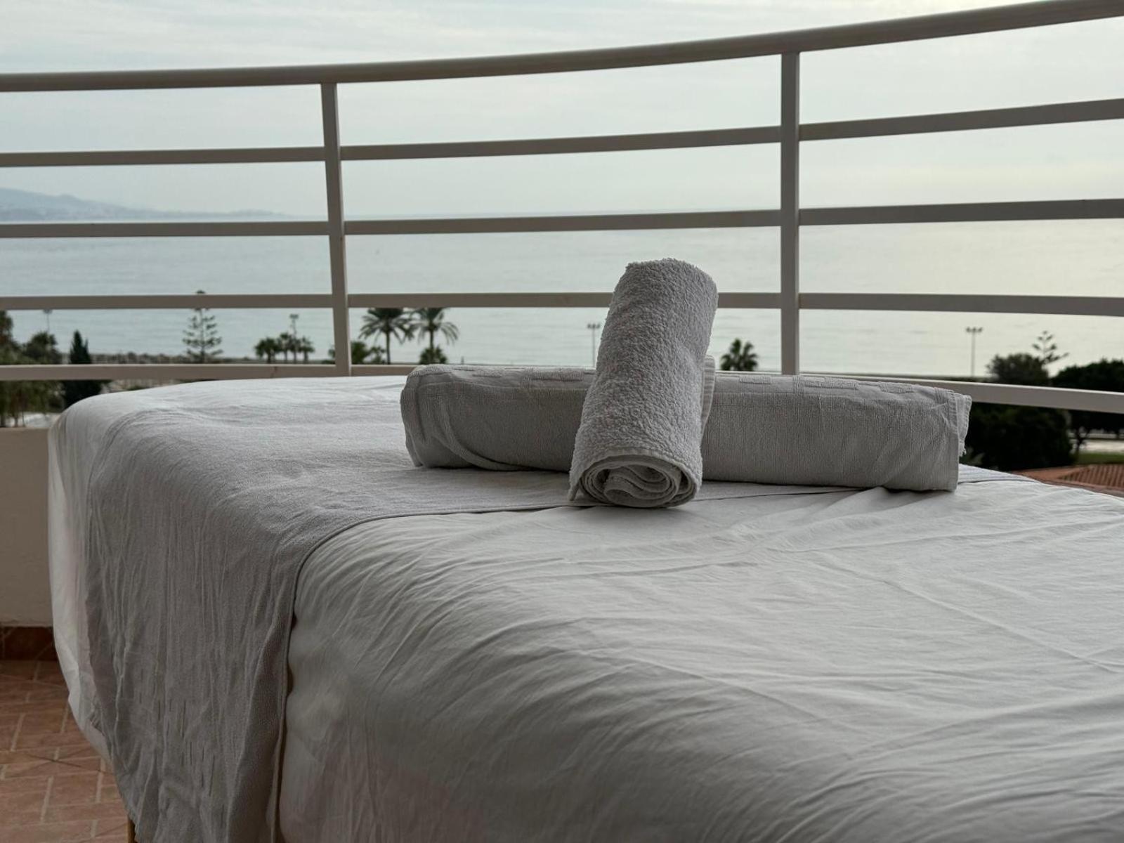 Apartamento A&N Seaport 2B Caleta de Vélez Exterior foto